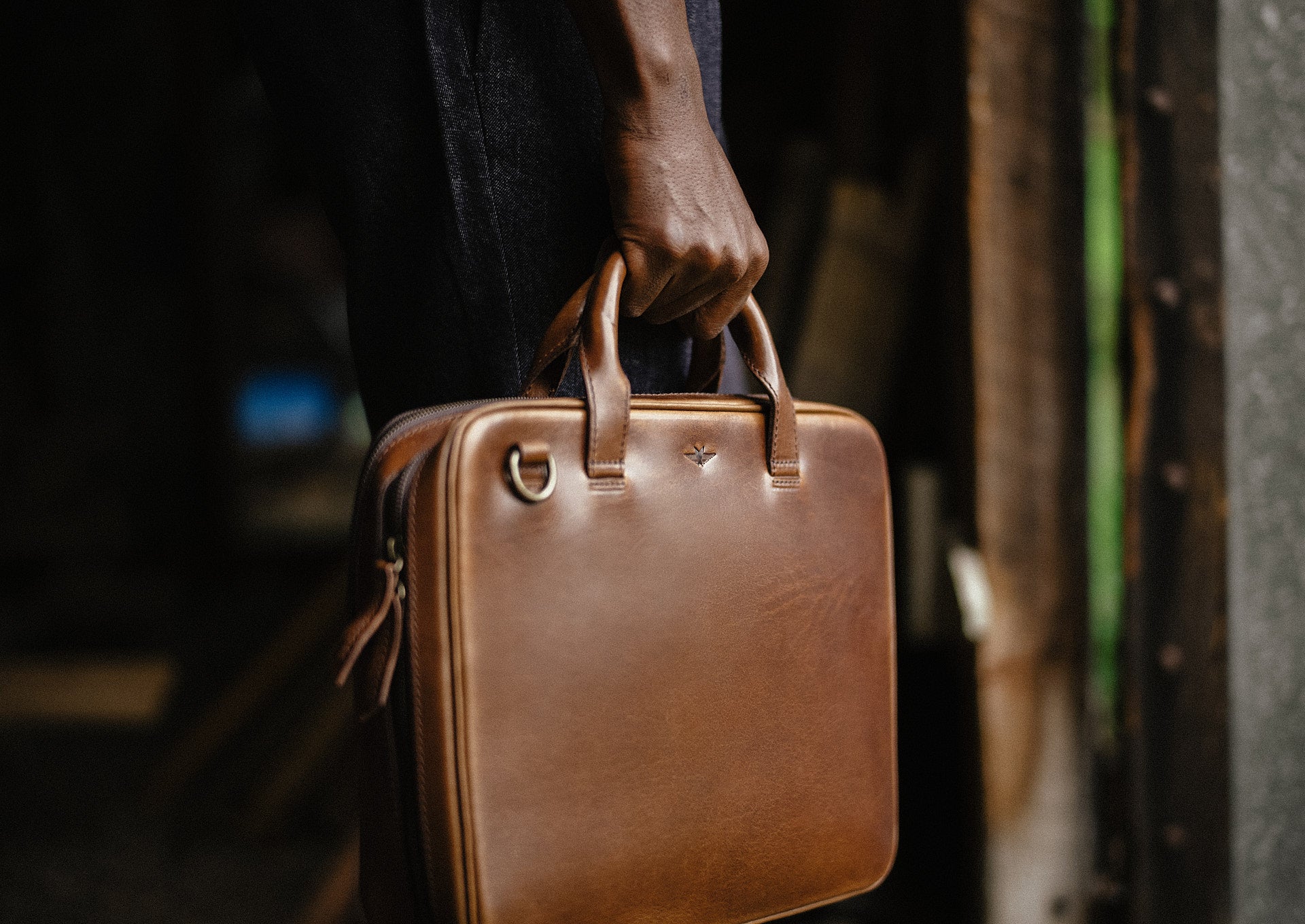 The Nomad Portfolio  Men's Top Grain Leather Portfolio – The Real