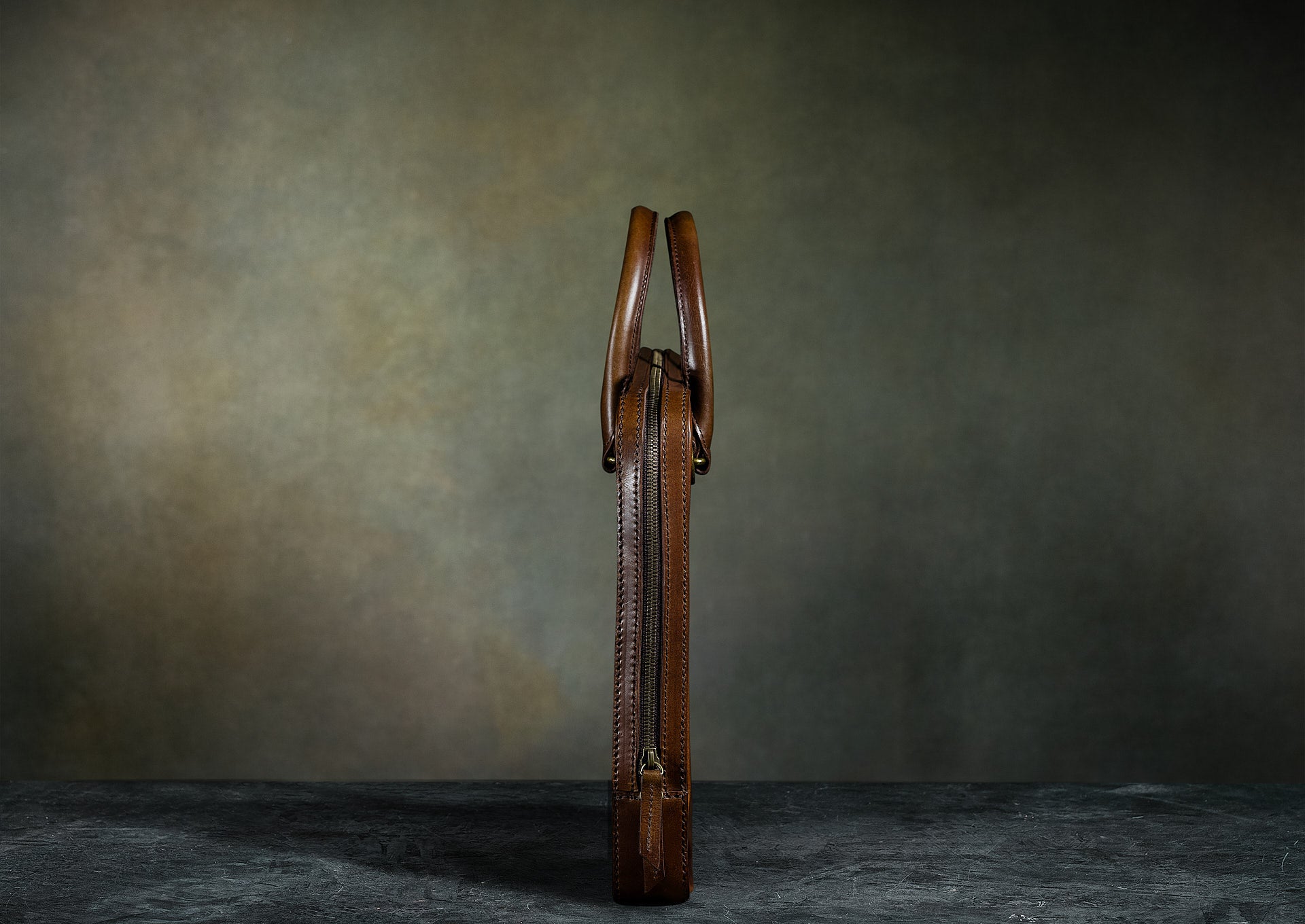 ATTACHE CASE TYPE GRILL M (2022LIMITED) Brown Leather Classic